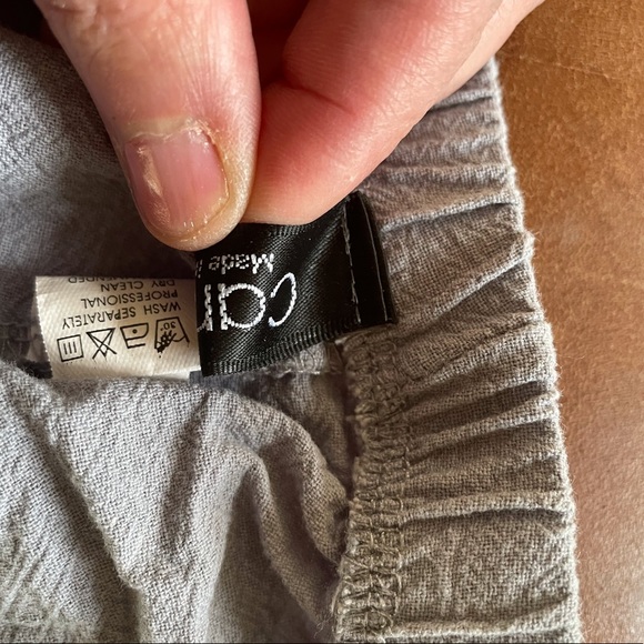 Carmisa tulip hem capris w/ butterflies - Picture 8 of 8